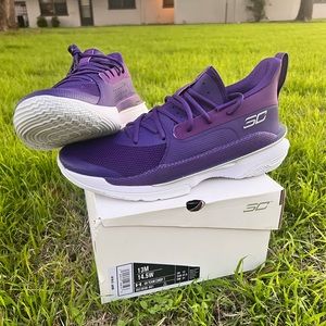Curry 7 TEAM Edition, never been worn